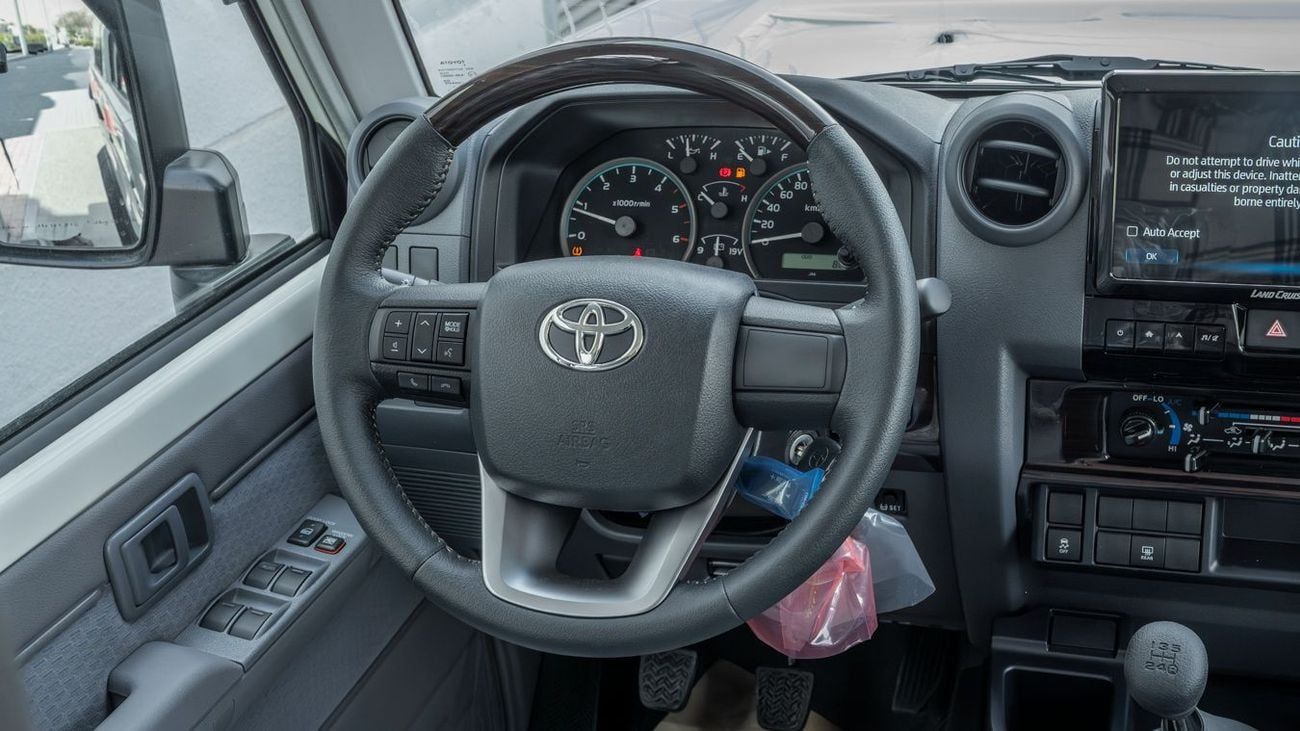 Toyota Land Cruiser 76 TOYOTA LANDCRUISER76 HARDTOP 2.8 MT LX LOW -2026YM