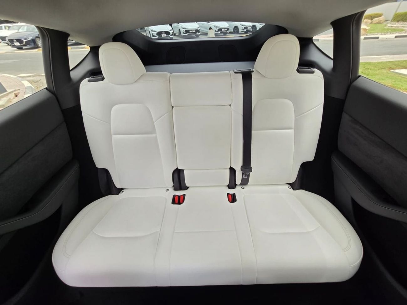 Tesla Model Y LONG RANGE AWD GCC
