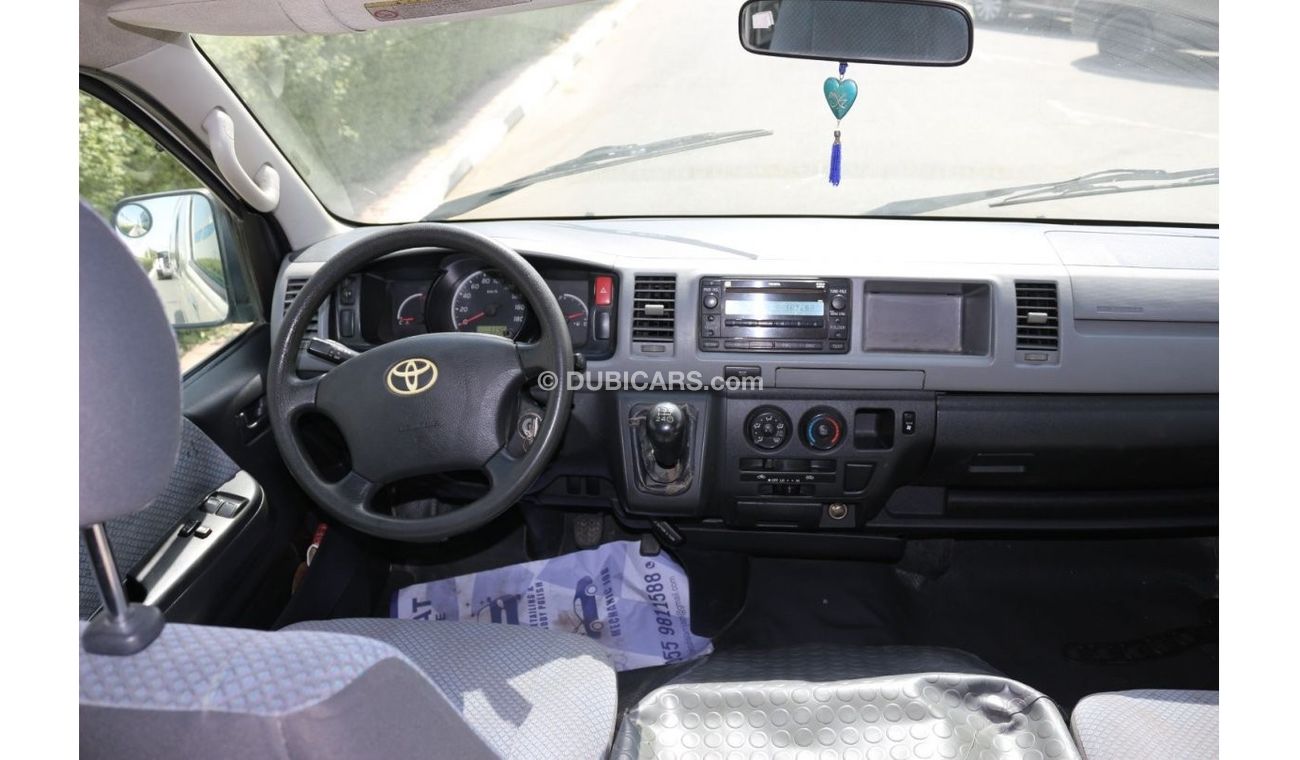 Toyota Hiace TOYOTA HIAC HIGHROOF 2011 (15 PASSENGER ) PETROL ENGINE