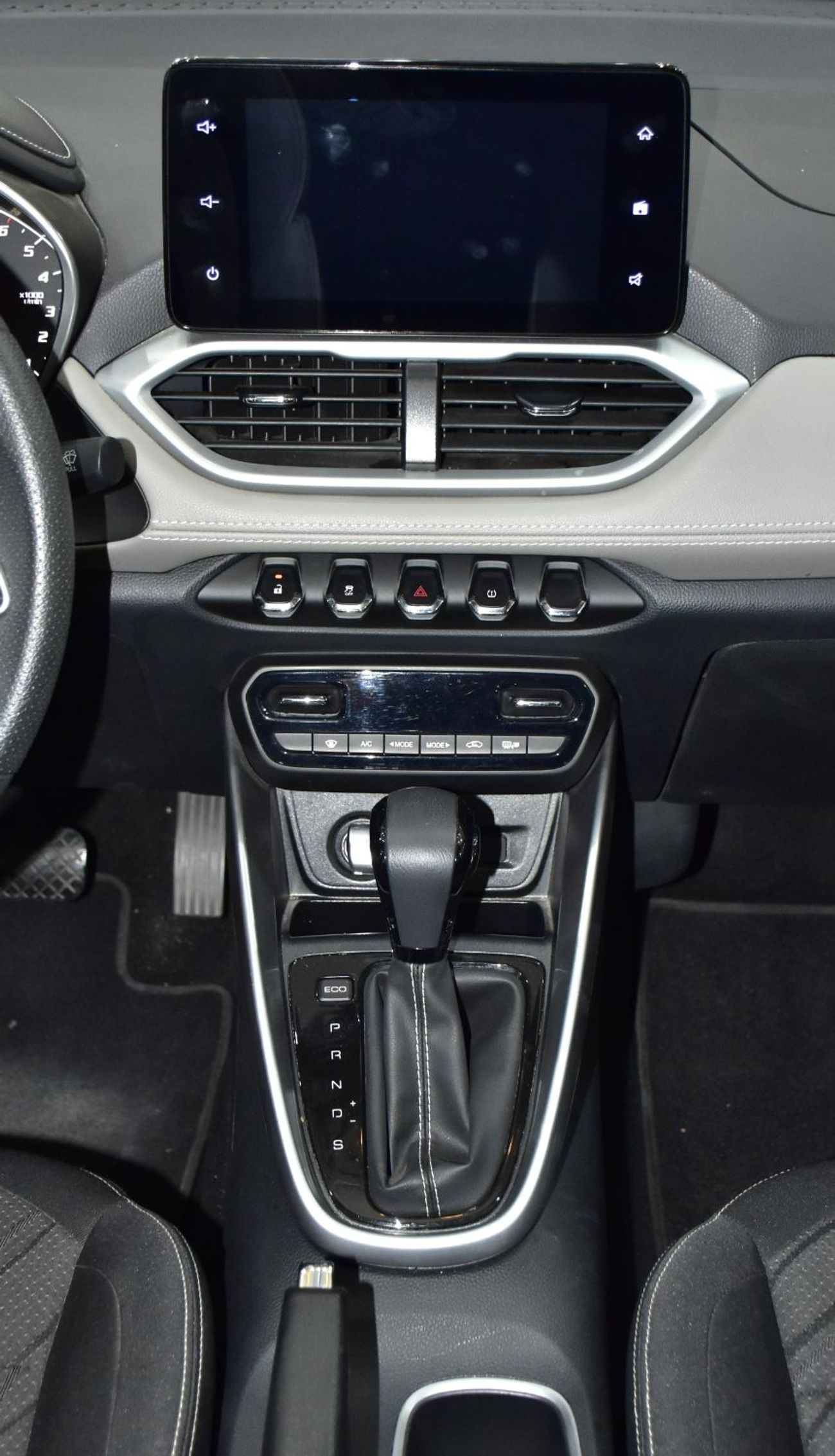 شيفروليه جروف EXCELLENT DEAL for our Chevrolet Groove LT ( 2025 Model ) in Red Color GCC Specs