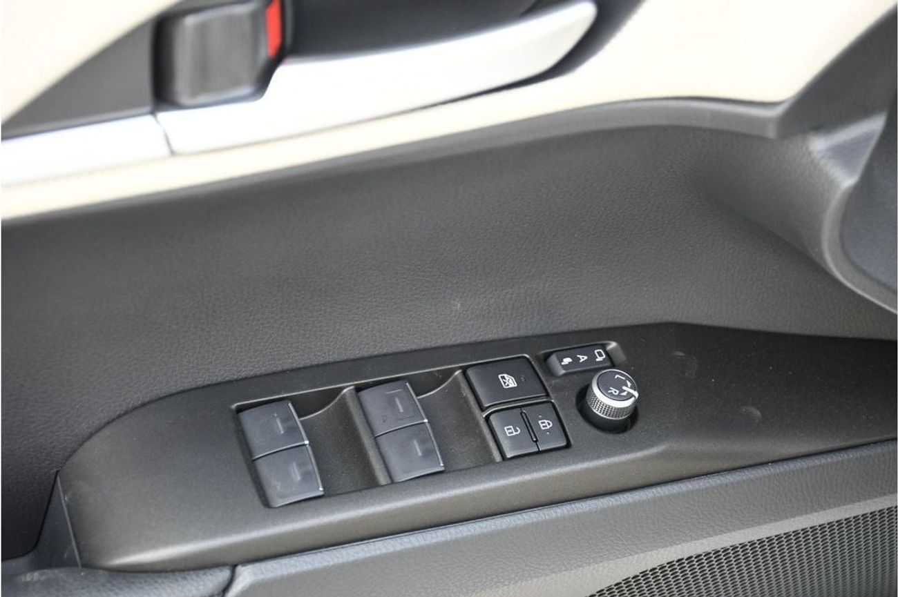 تويوتا كامري LE 2.5L HVE ( Black also available )