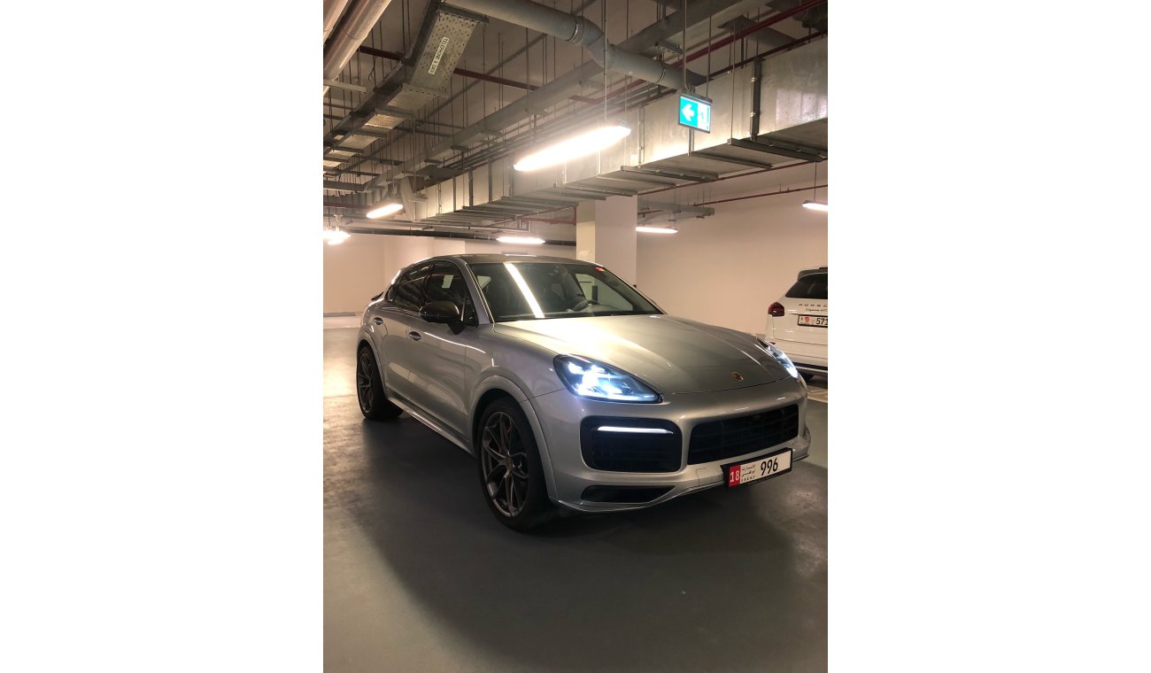 Porsche Cayenne Coupe GCC, Lightweight Carbon Pack, Sports Exhaust, Burmester, PDCC, PDLS+, 2YR Porsche Warranty.