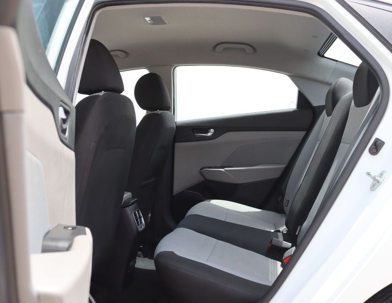 Hyundai Accent A 2023 Hyundai Accent car in excellent condition, Gulf spec, with no accidents and a mileage of 58,0