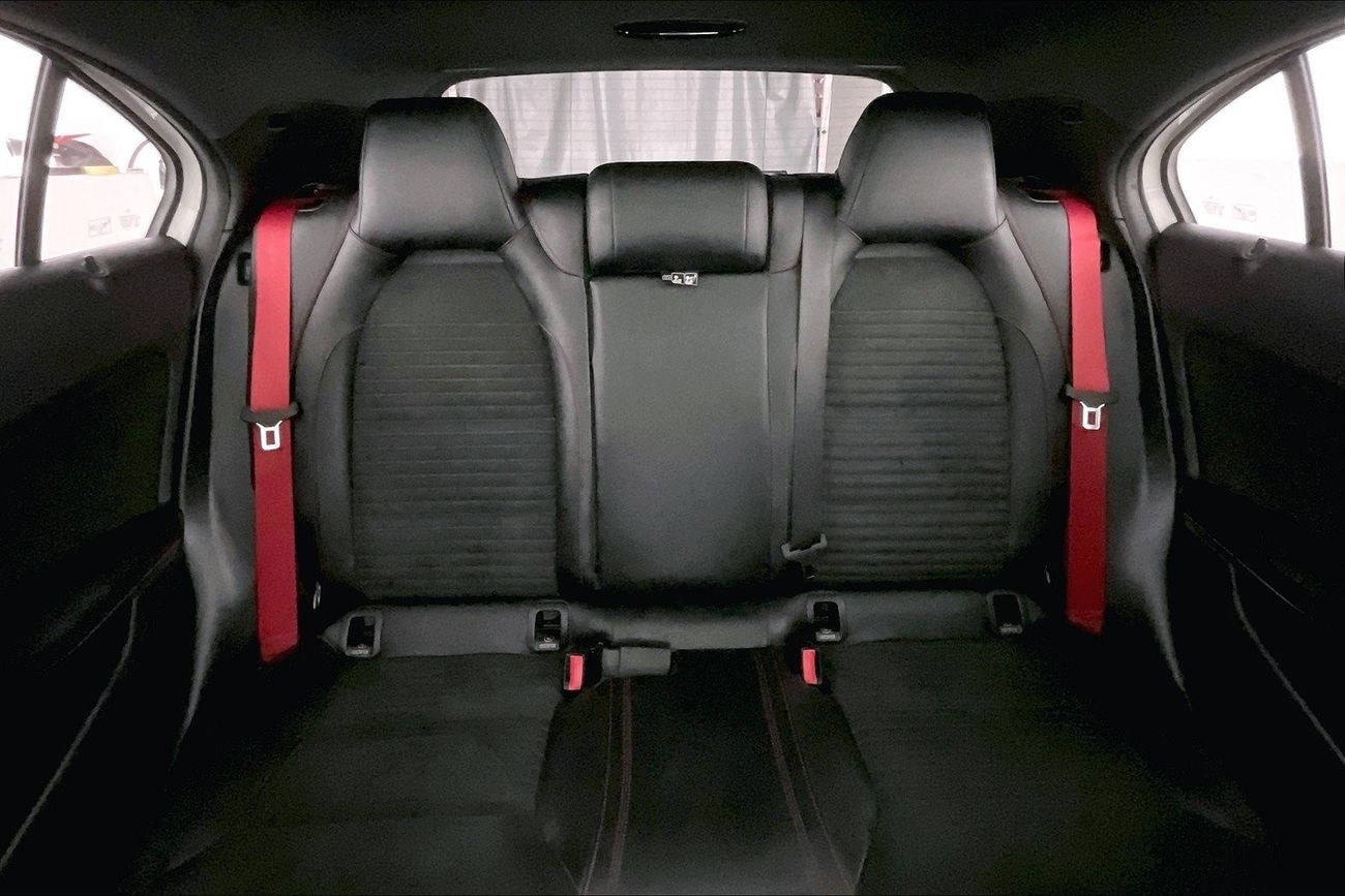 Mercedes-Benz A 250 Sport AMG (W176) | 1 year free warranty | 0 Down Payment