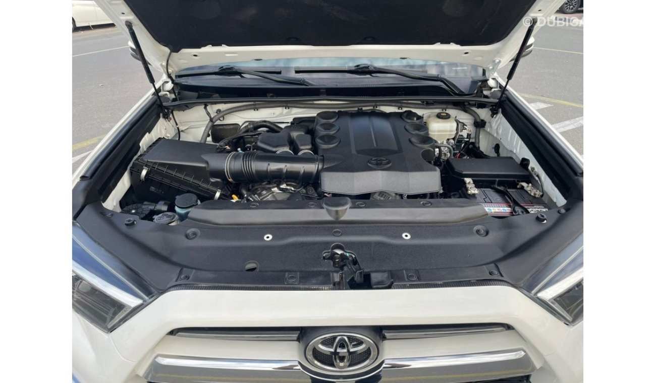 تويوتا 4Runner 2018 Toyota 4Runner SR5 4x4 / EXPORT ONLY