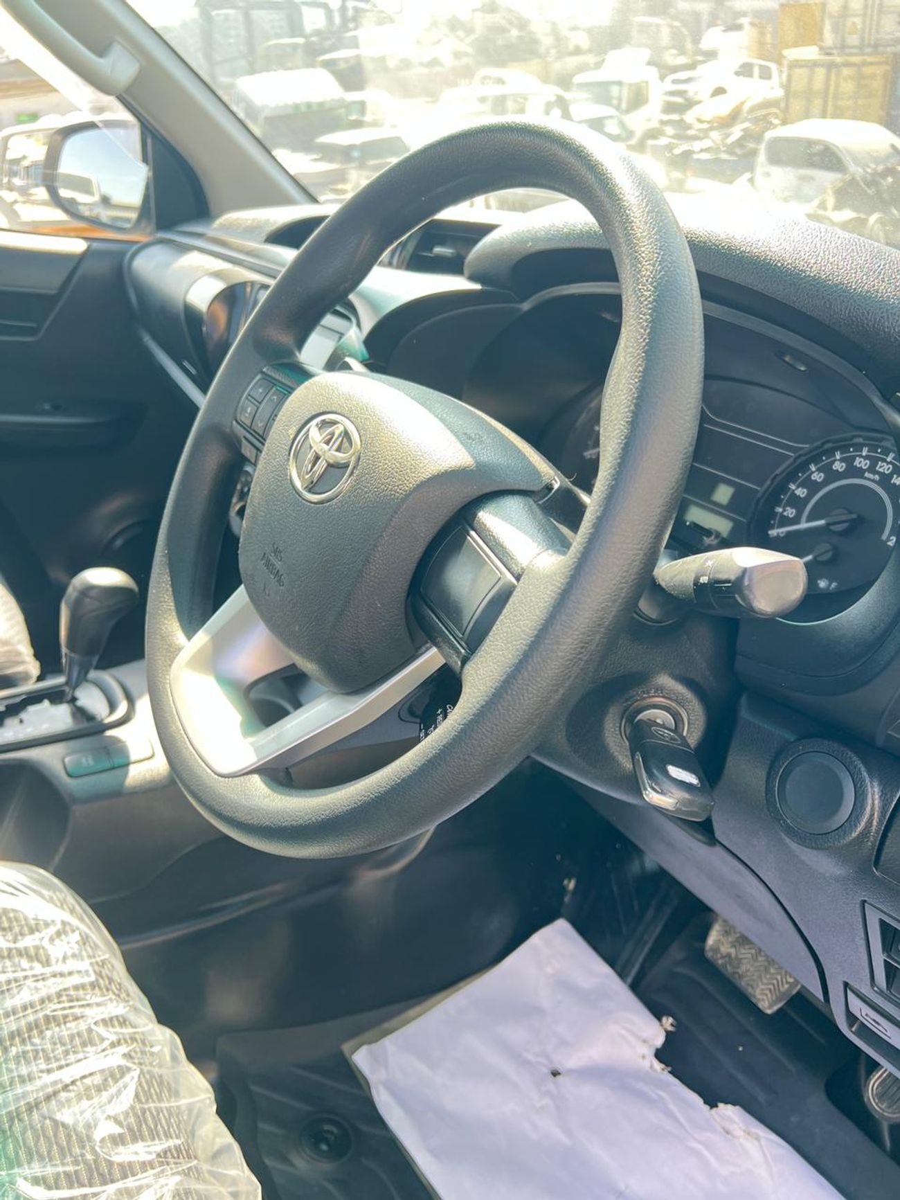 تويوتا هيلوكس RIGHT HAND VEHICLE ONLY FOR EXPORT 2.7 LITER 2WD