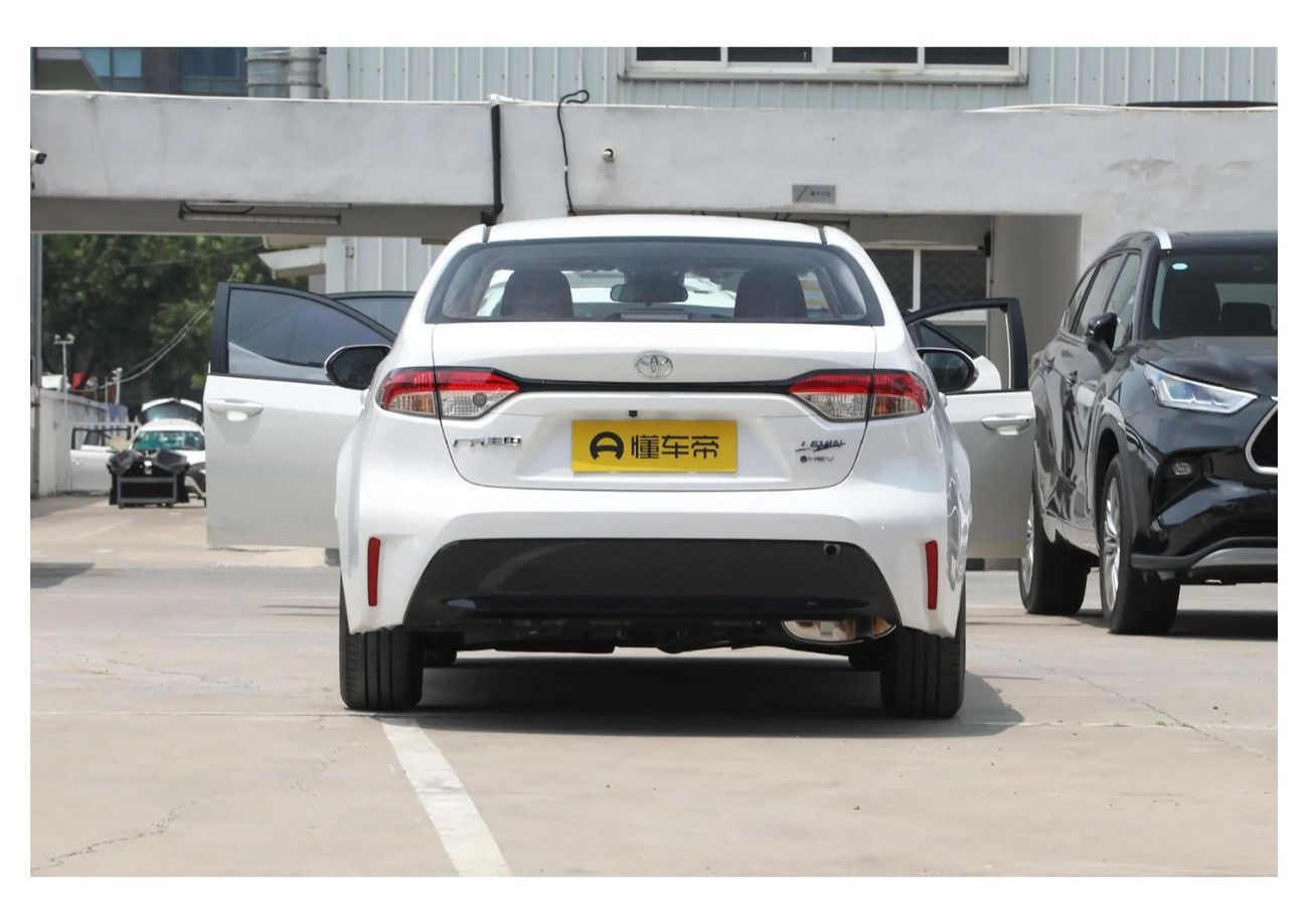 تويوتا ليفين LUXUARY