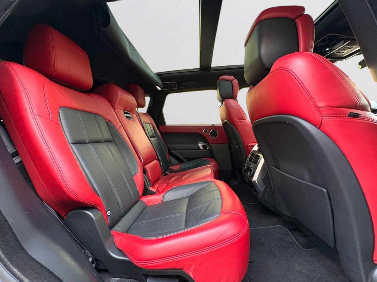 Land Rover Range Rover Sport HSE AED 2,560 P.M | 0% DOWN PAYMENT | RANGE ROVER SPORT HSE | 3.0L MHEV | 2021 | GCC SPECS