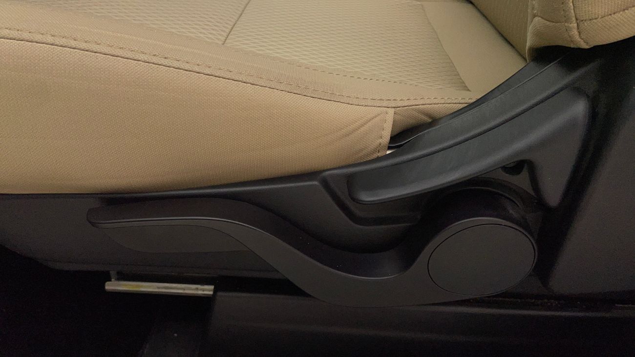 Mitsubishi Outlander GLS MID 2.4 | Zero Down Payment | Home Test Drive