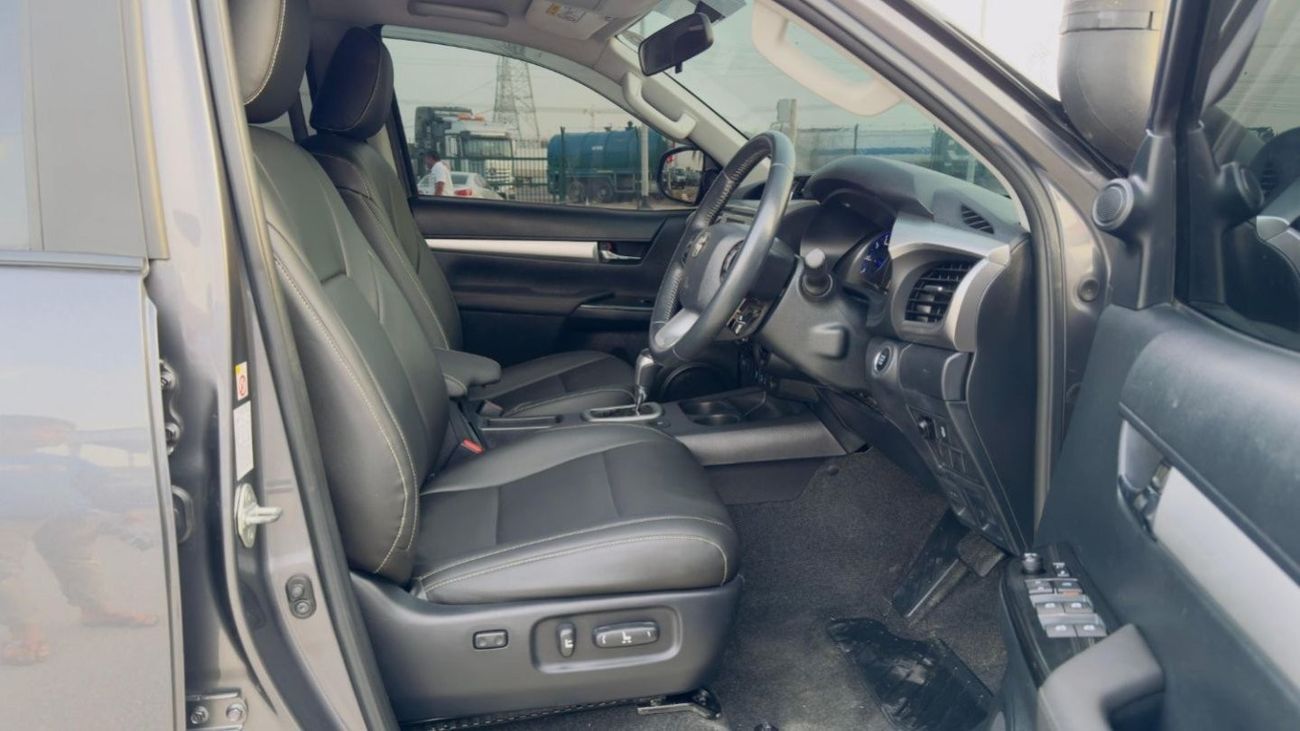 Toyota Hilux PREMIUM BULL BAR WITH LED FOCUS LIGHTS | ROOF TOP LED | AIR SNORKEL | RHD | 2017 | HILUX BOOT LID |