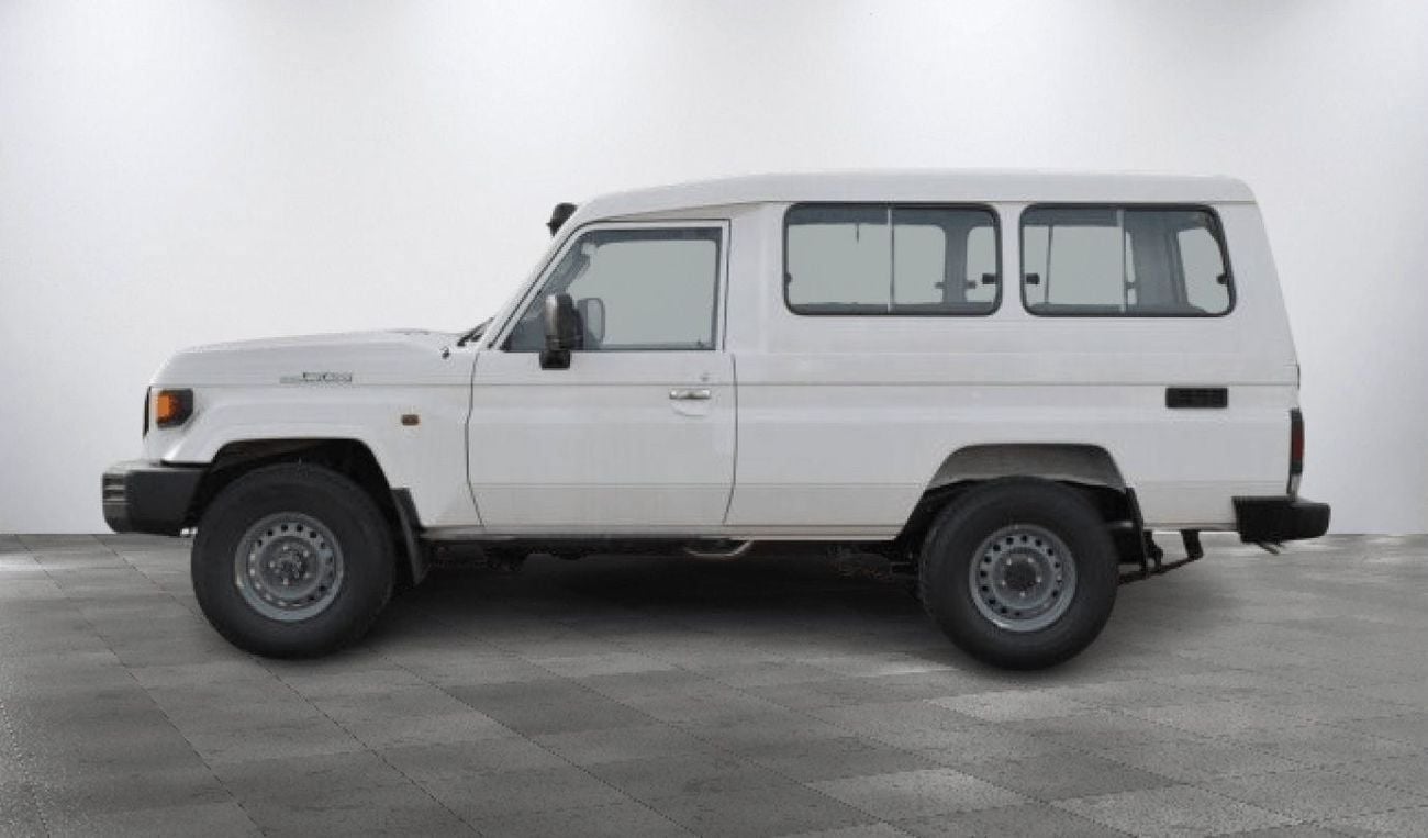 تويوتا لاند كروزر 70 3 أبواب	2.8 L | غيار عادي | ديزل