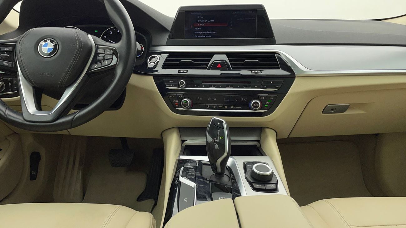 BMW 520i EXCLUSIVE 2 | Zero Down Payment | Home Test Drive