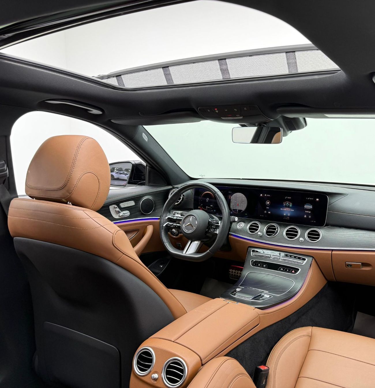 مرسيدس بنز E300 2023 Mercedes Benz E300 AMG, 2028 MB Warranty + Service Pack, Full MB Service History, GCC