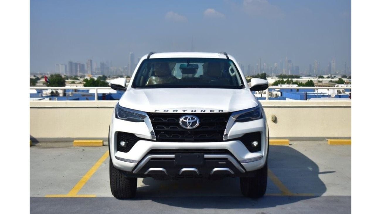 تويوتا فورتونر VXR 4.0L Petrol Automatic