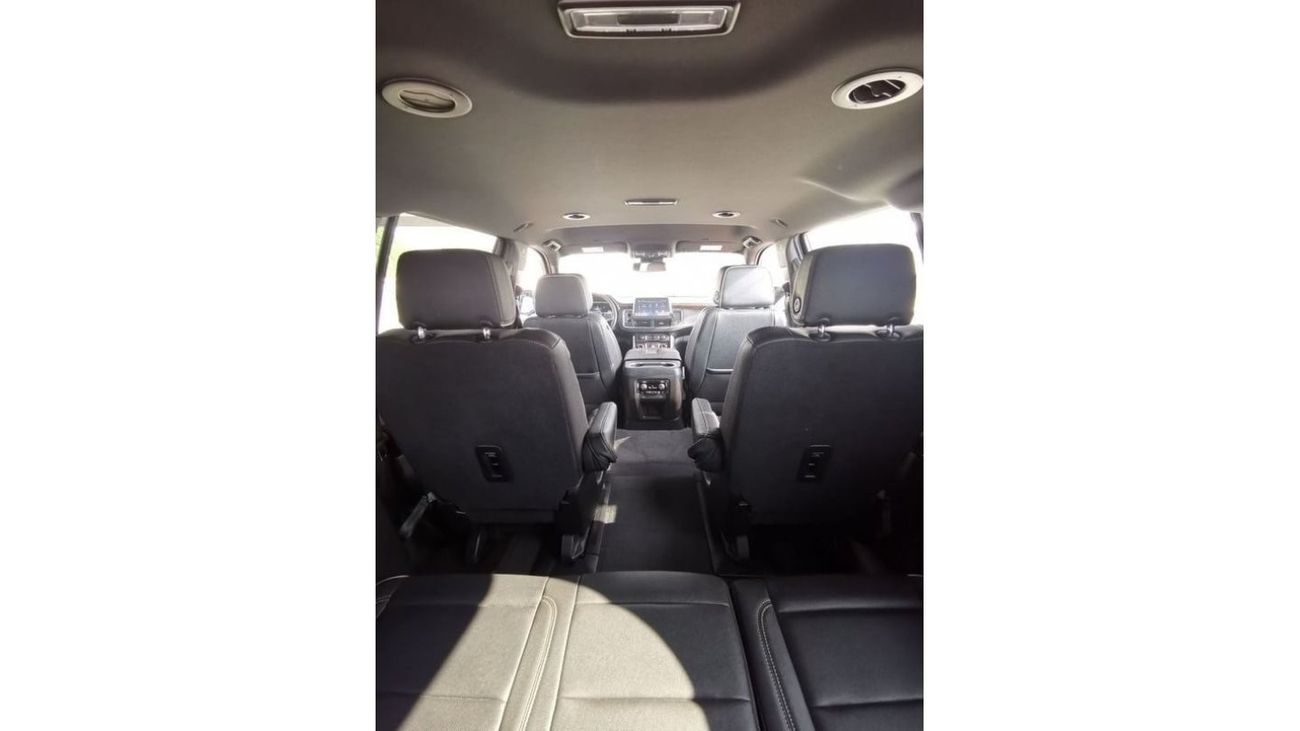 Chevrolet Suburban Chevrolet Premier Suburban - 2023 - Green