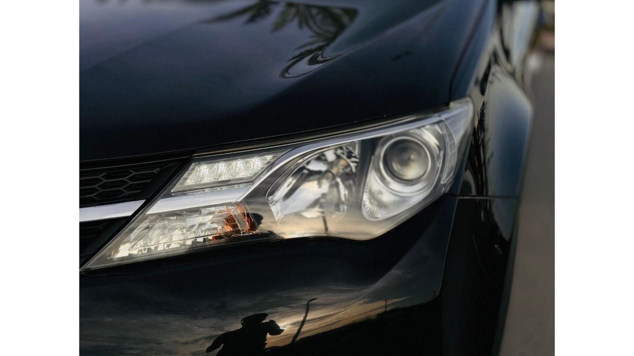 تويوتا راف ٤ -