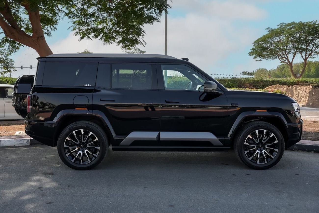 بي واي دي ليوبارد 8 2025 Leopard 8  NEW Flagship 5-seates AWD Black in White 0Km