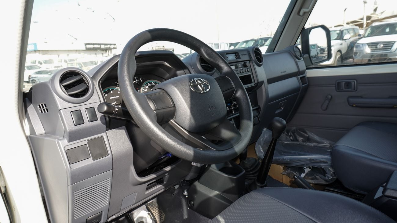 Toyota Land Cruiser Pick Up 4.2L V6 Diesel M/T