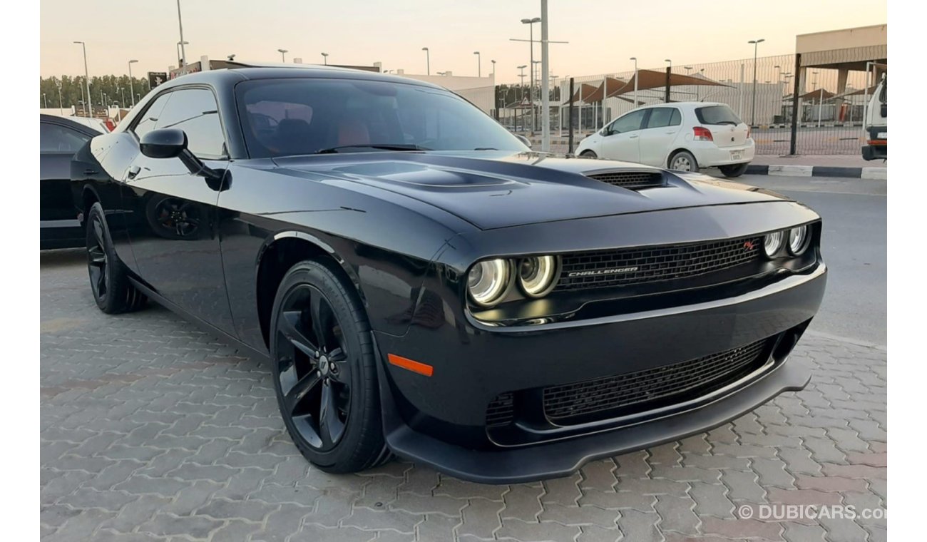 Dodge Challenger Challenger RT v8 /5.7 HEMI / model 2017