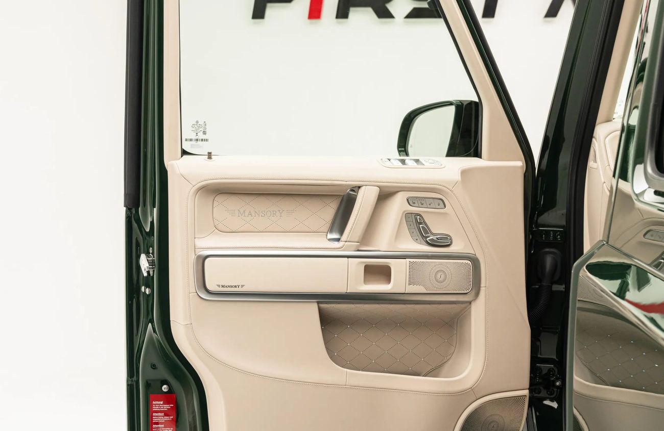 Mercedes-Benz G 63 AMG 4.0L V8 Twin-Turbocharged Engine