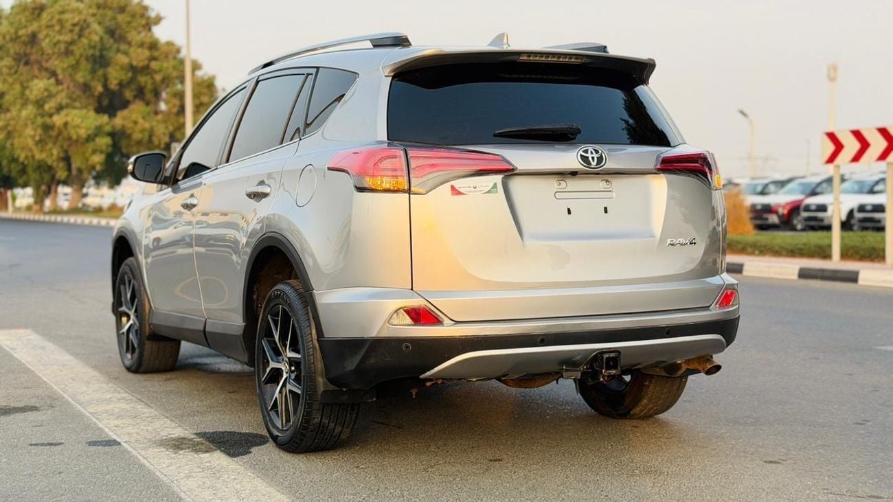 تويوتا راف ٤ -