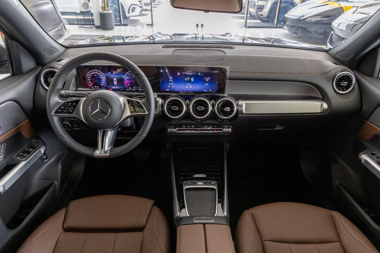 مرسيدس بنز GLB 200 Mercedes-Benz GLB200 Dynamic - 2025