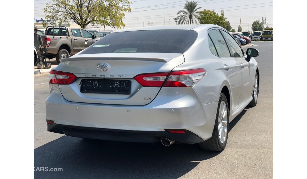 Toyota Camry 2.5L, HYBRID, DVD + Rear Camera, 1-Power Seat, Front and Back Sensors, Rear AC, LOT-717