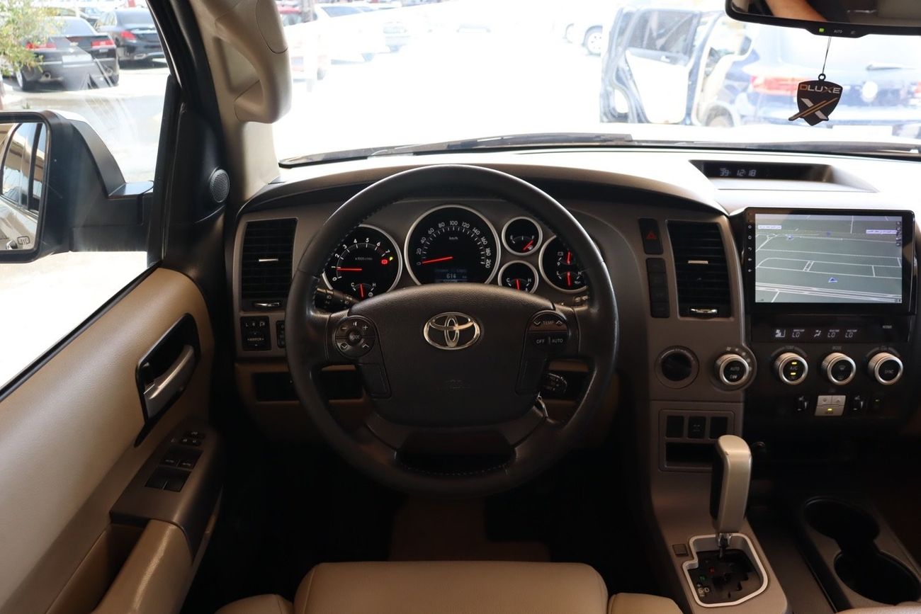 تويوتا سيكويا ليميتيد اعلى