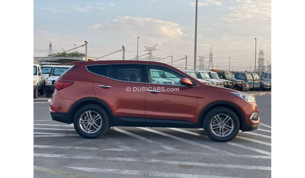 هيونداي سانتا في 2017 Hyundai Santa Fe Sport / /