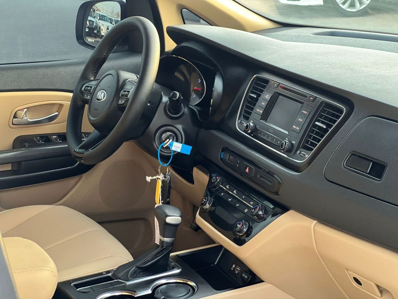 Kia Carnival 2020 Kia Carnival Gcc - No Accident - 7Seater Rear sensor