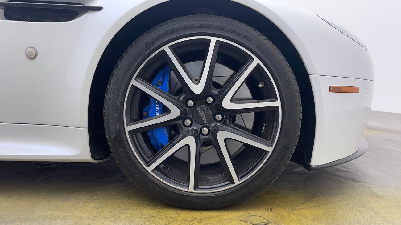 Aston Martin Vantage S 4700