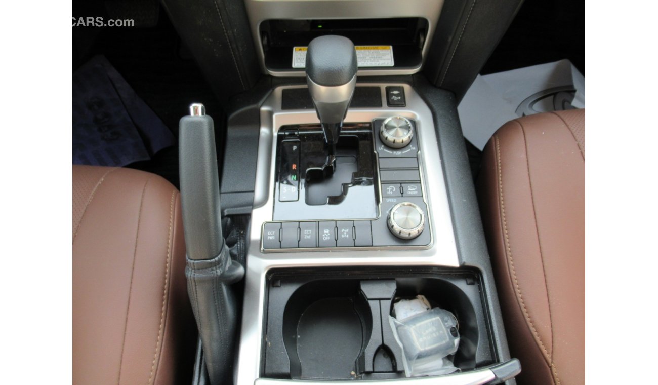 Toyota Land Cruiser 5.7 LTR MID OPTION FABRIC SEAT