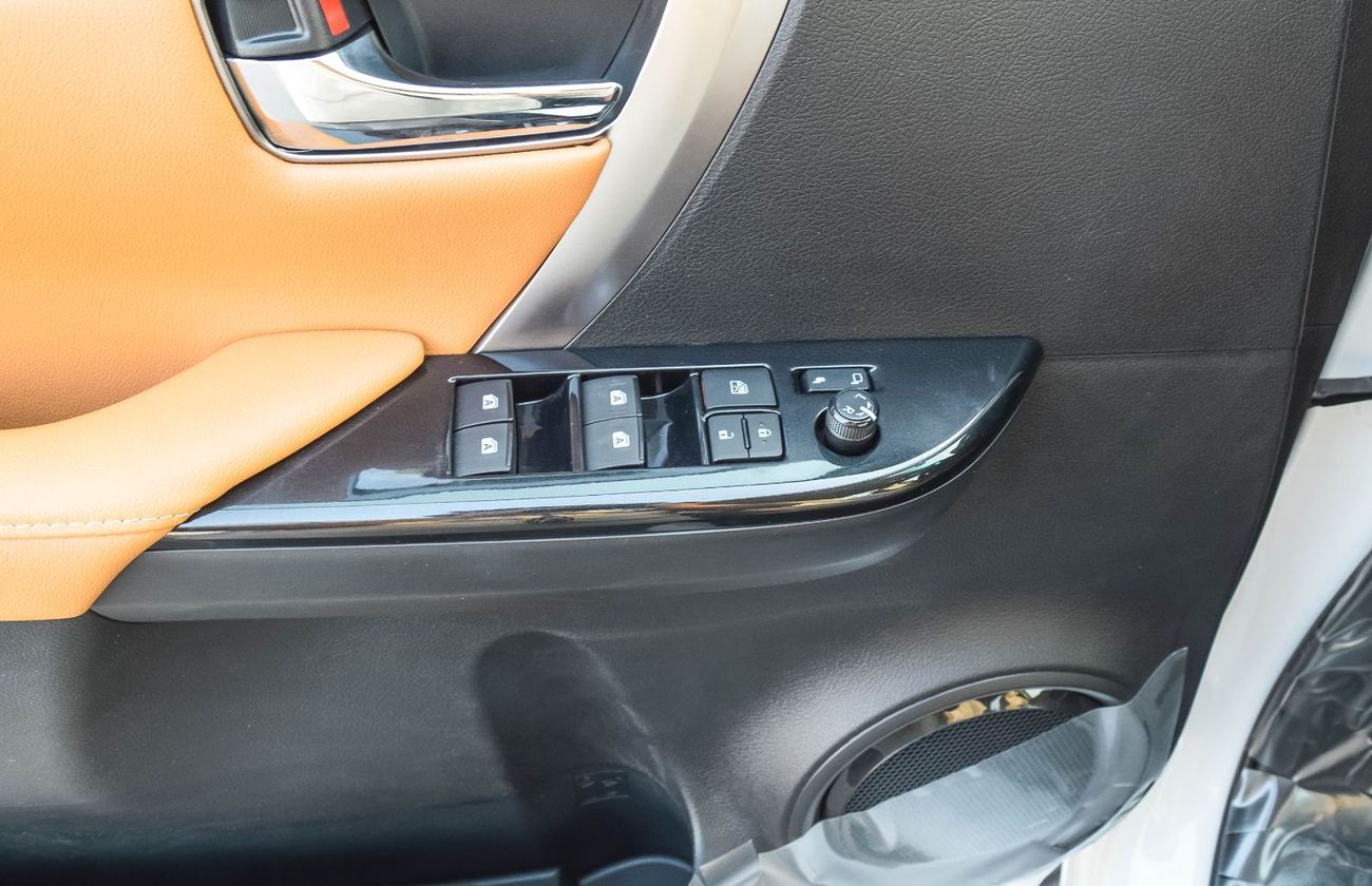 Toyota Fortuner TOYOTA FORTUNER 4.0L V6 4WD PETROL SUV 2025