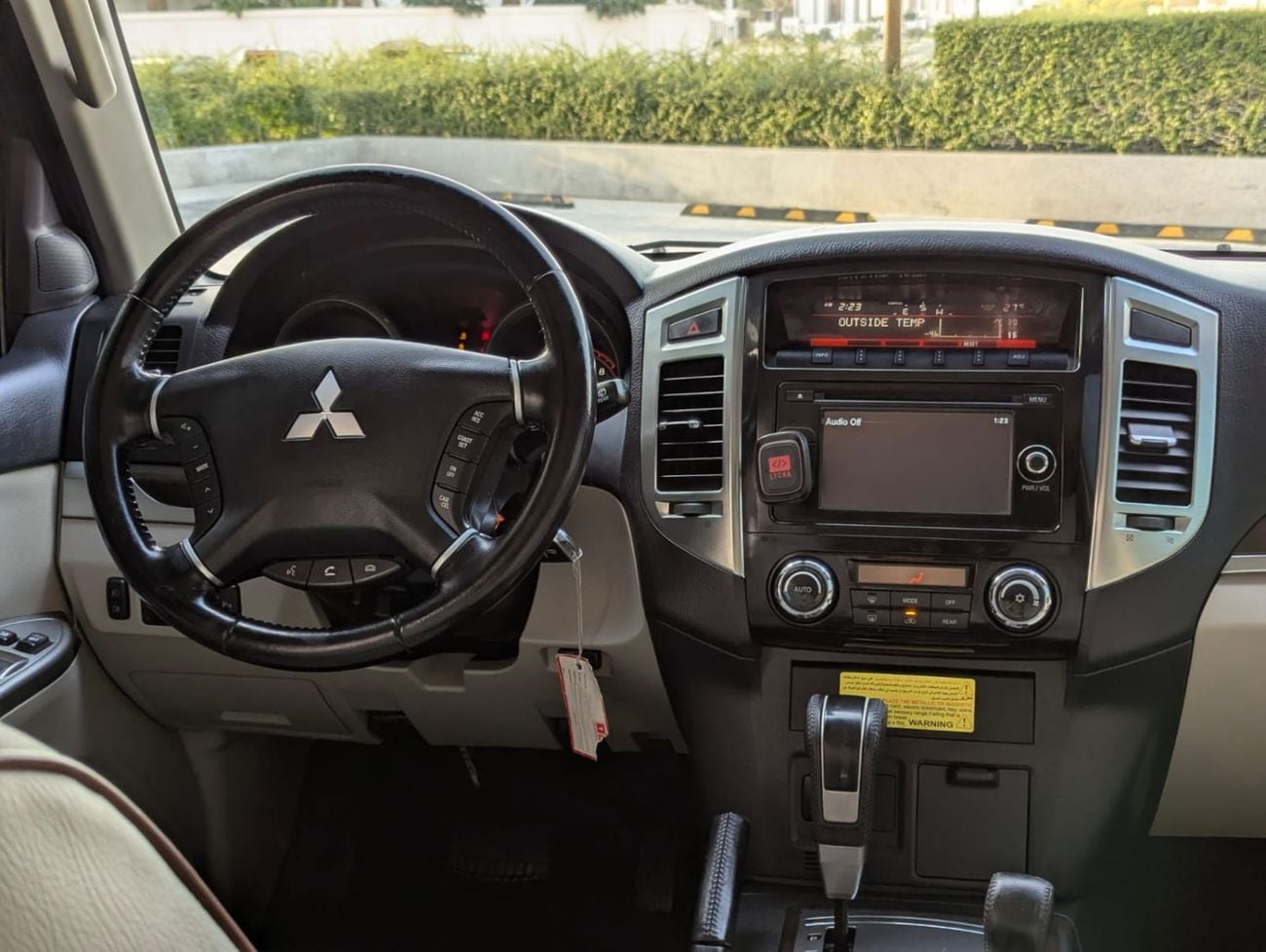 Mitsubishi Pajero GLS HIGHLINE Mitsubishi Pajero 2017 grey LHD Petro engine