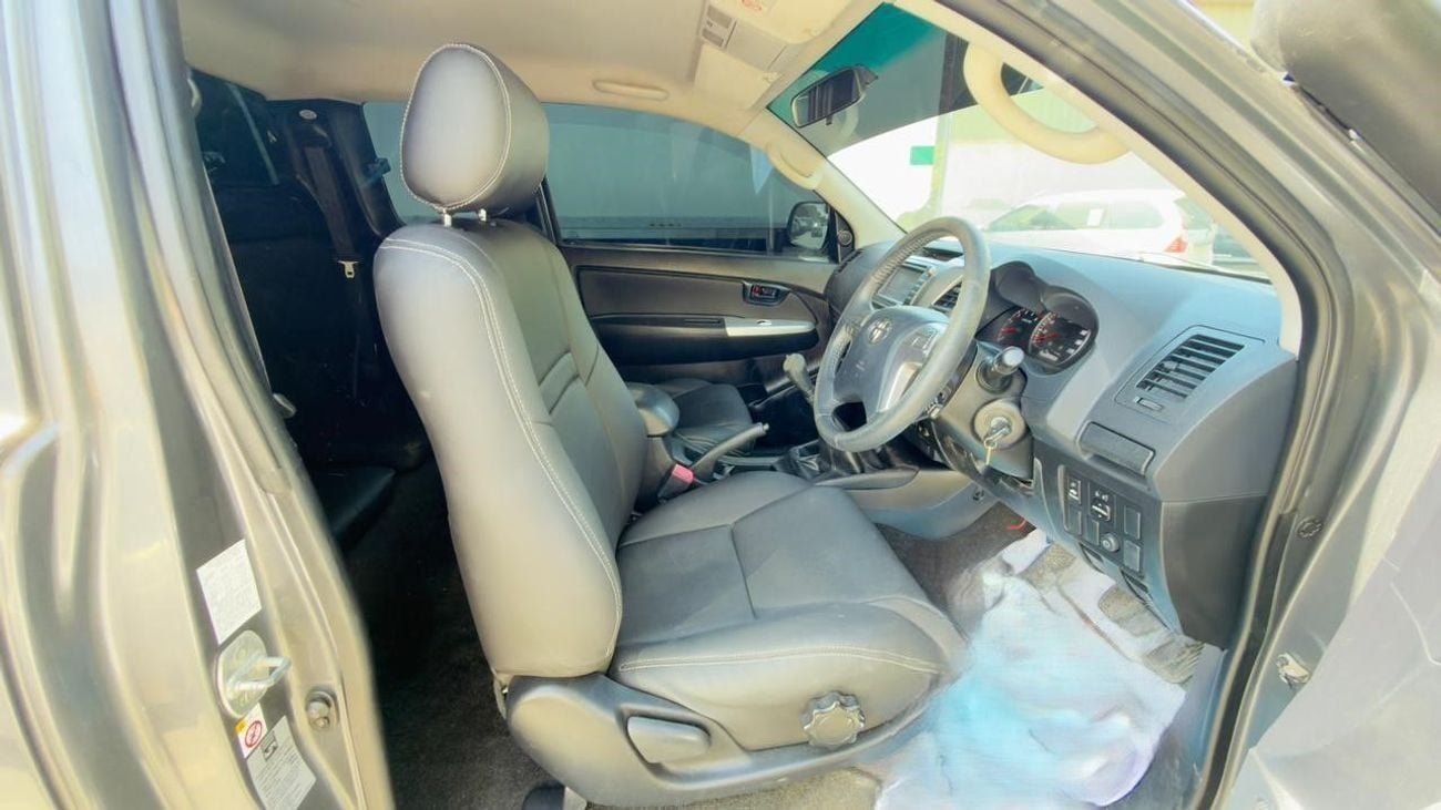 تويوتا هيلوكس 2015 | 3.0L DIESEL | MANUAL TRANSMISSION | RIGHT HAND DRIVE | HEAVY BULL BAR WITH LED LIGHTS | 4X4 H