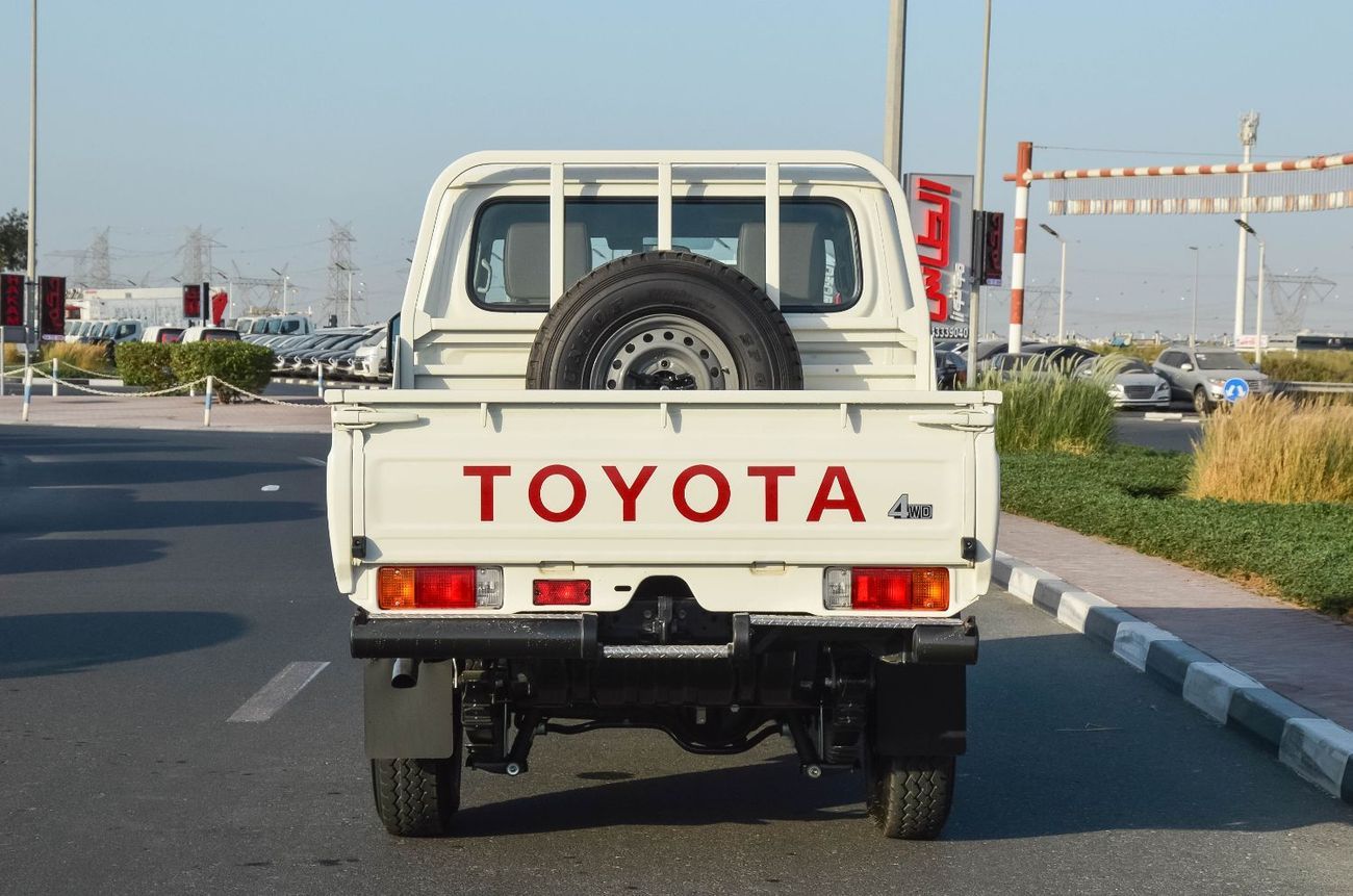 تويوتا لاند كروزر بيك آب TOYOTA LAND CRUISER 79 2.8L DC MT PICKUP 2025