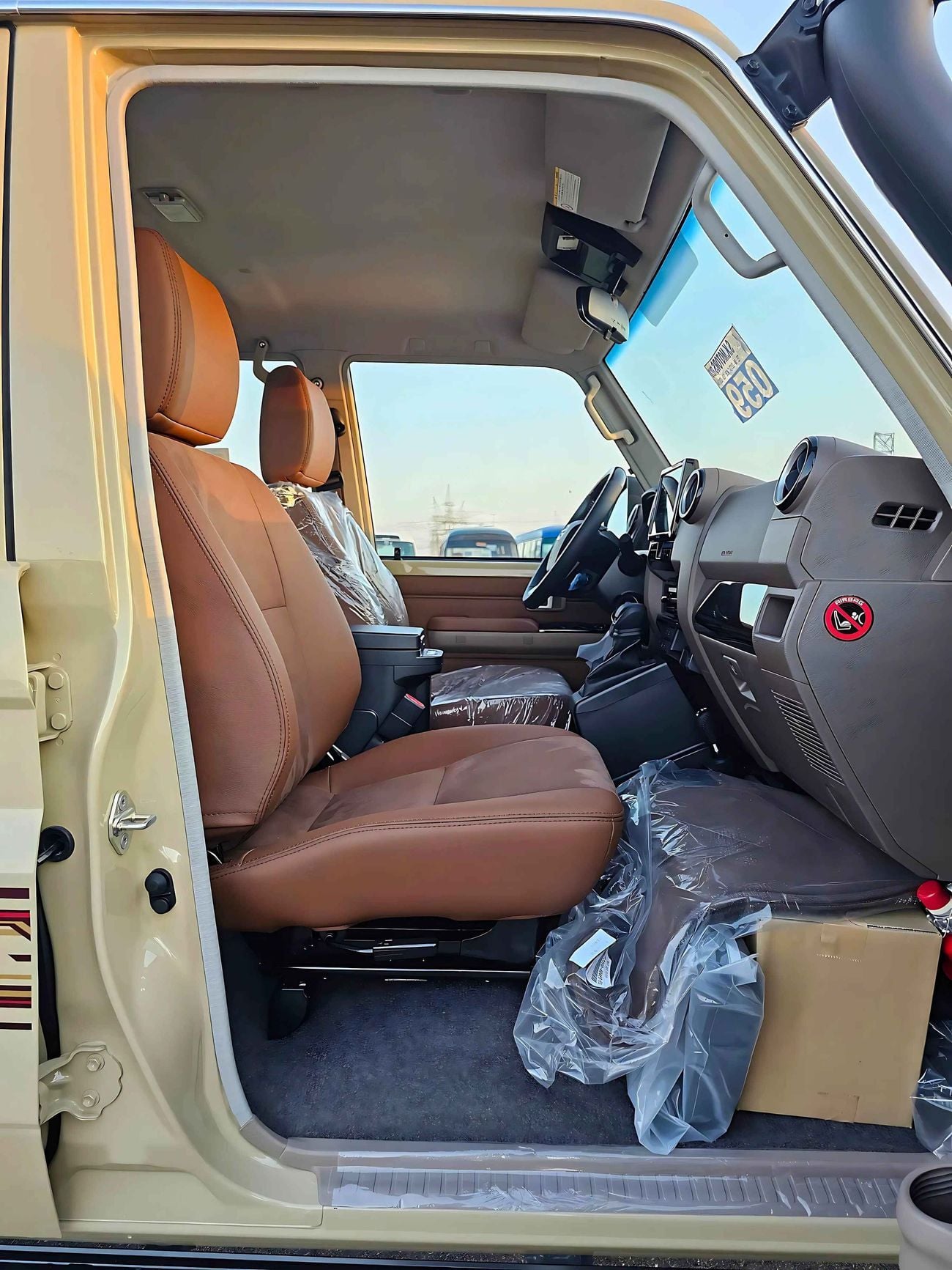 Toyota Land Cruiser 70 4.0L PETROL A/T | TOP VARIANT | DIFF LOCK | REFRIGETOR | FULL OPTION | CODE#68081