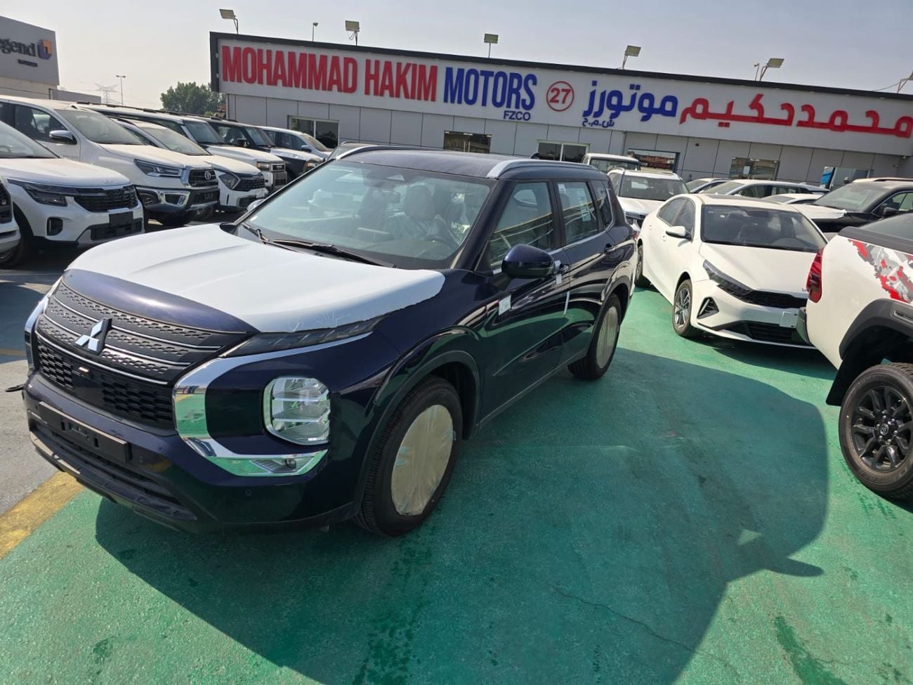 Mitsubishi Outlander MITSUBISHI OUTLANDER M-LINE