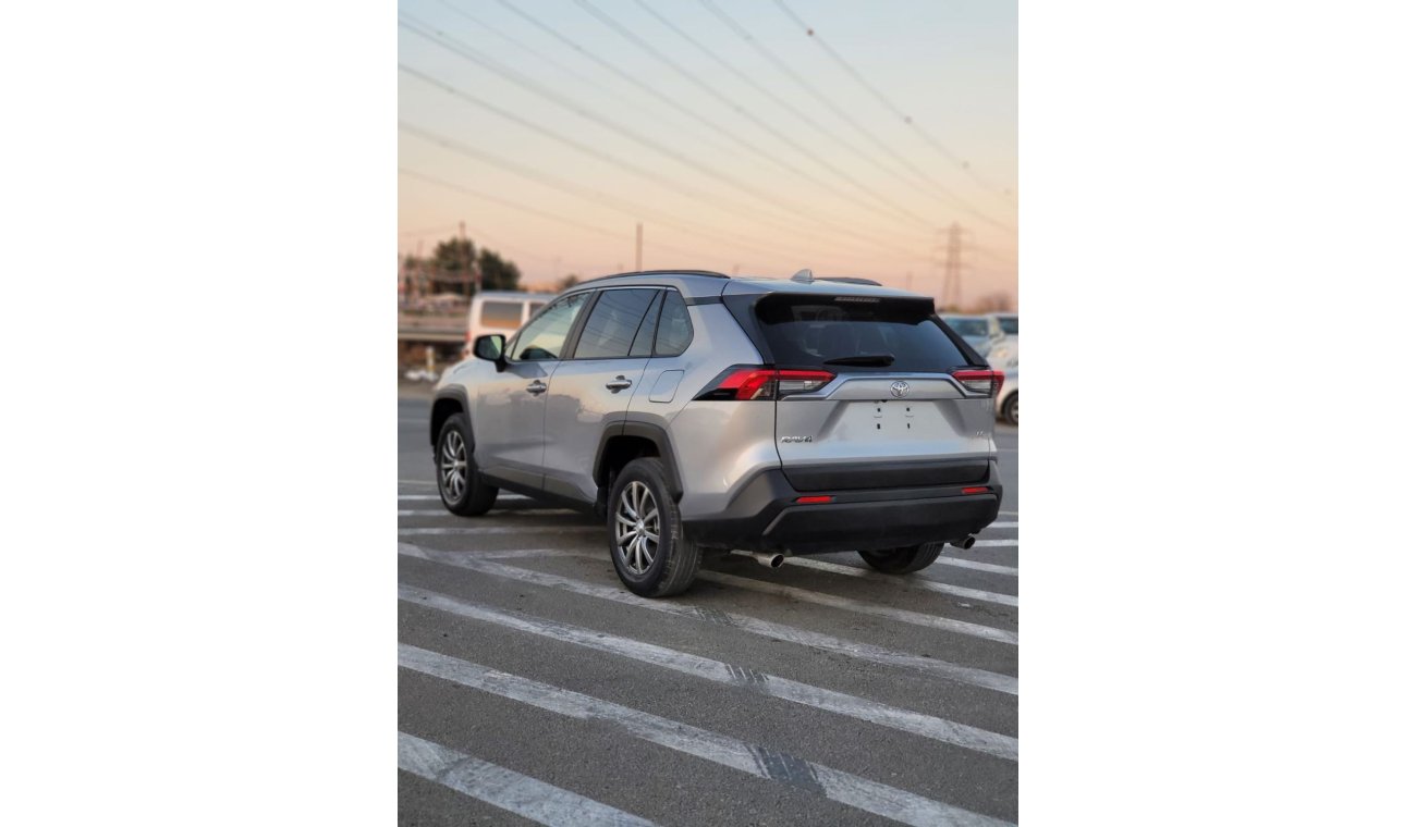 تويوتا راف ٤ TOTOTA RAV4 LE CLEAN CAR