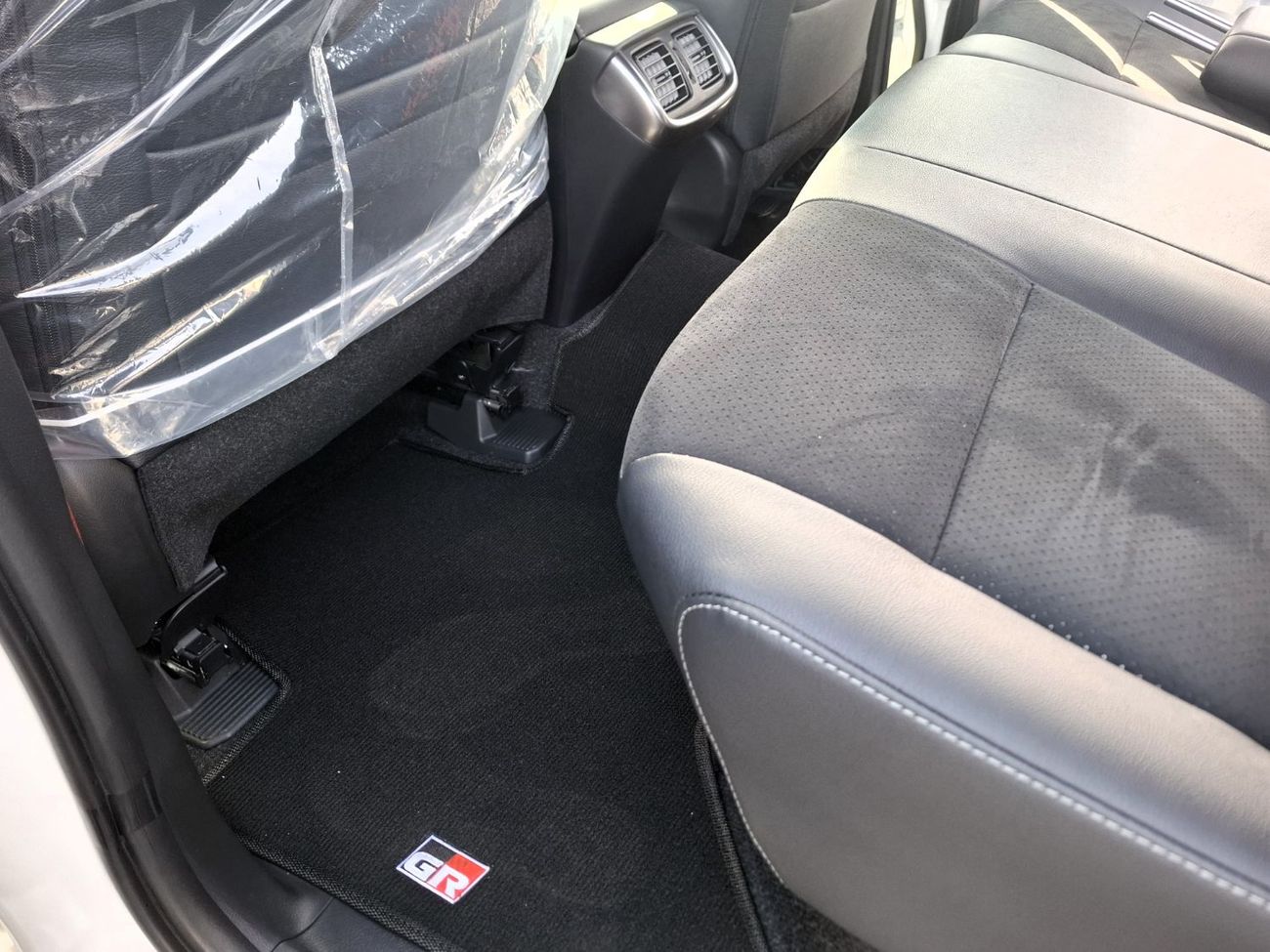 Toyota Hilux Toyota Hilux GR Sport 2.8L 2026 AT DC White Diesel