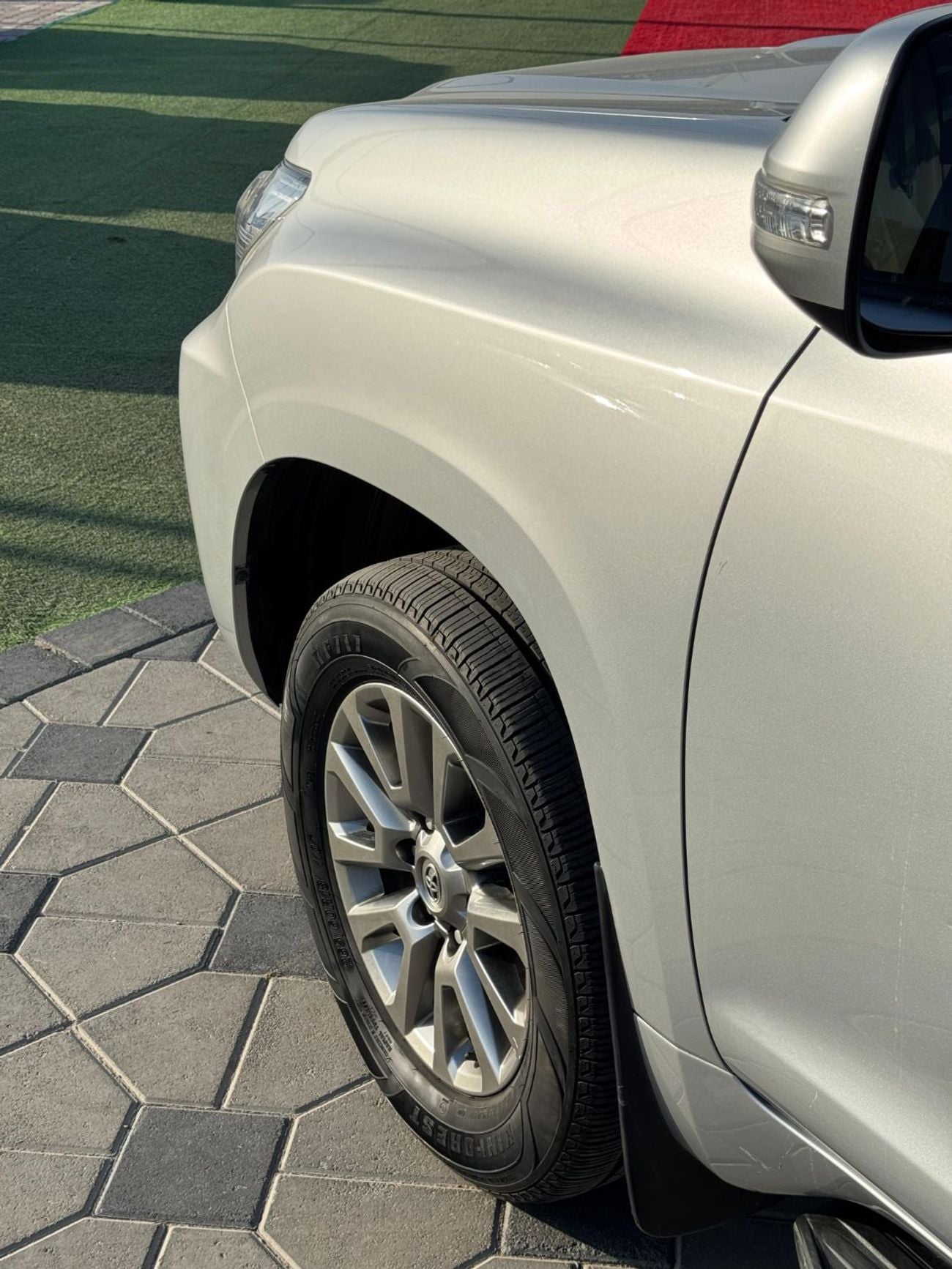 تويوتا برادو Std 2.7L (160 HP)