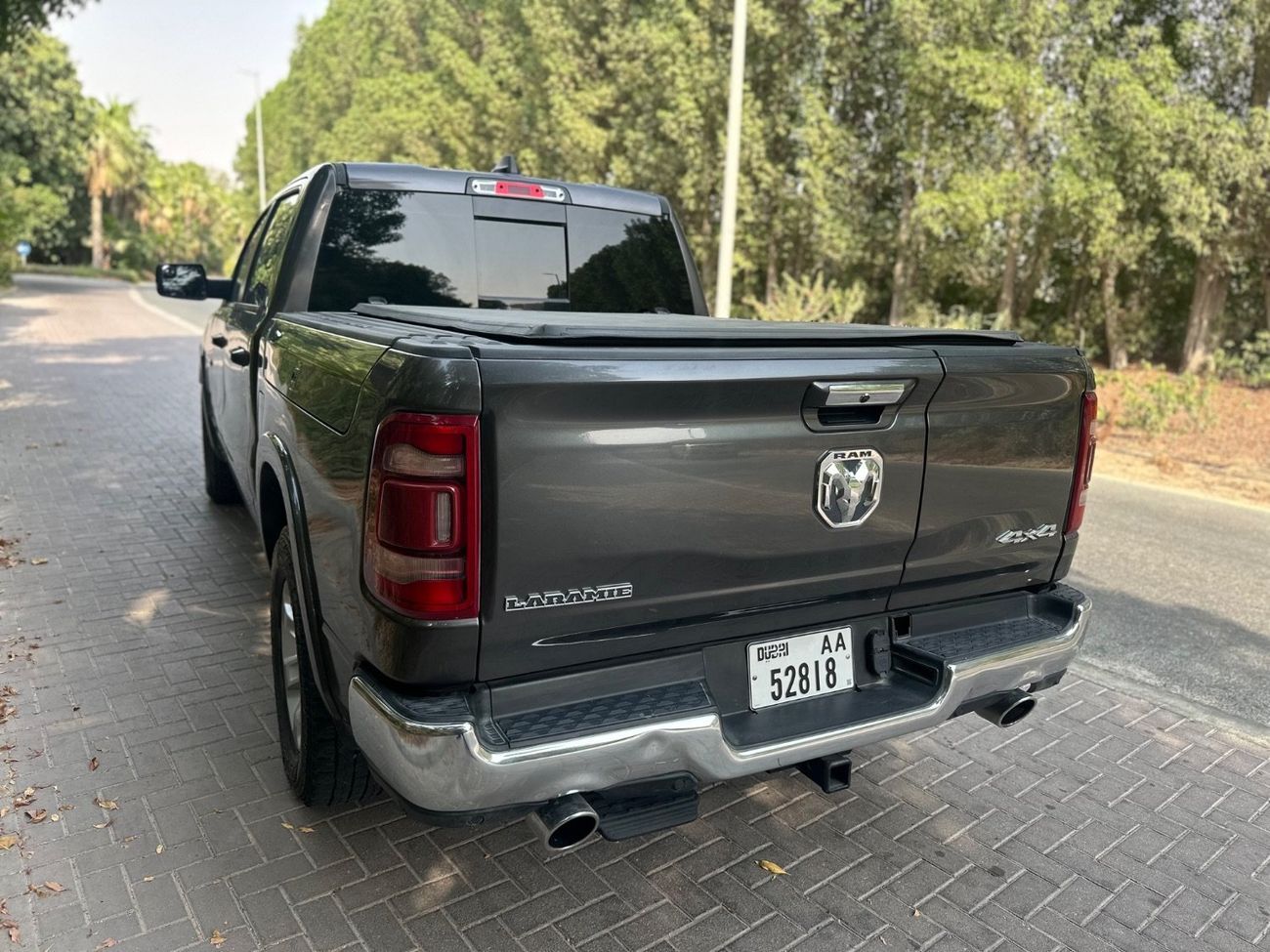 رام 1500 2022 Laramie | 5.7L HEMI V8 | 4x4 | Full Option | American Specs | Low mileage