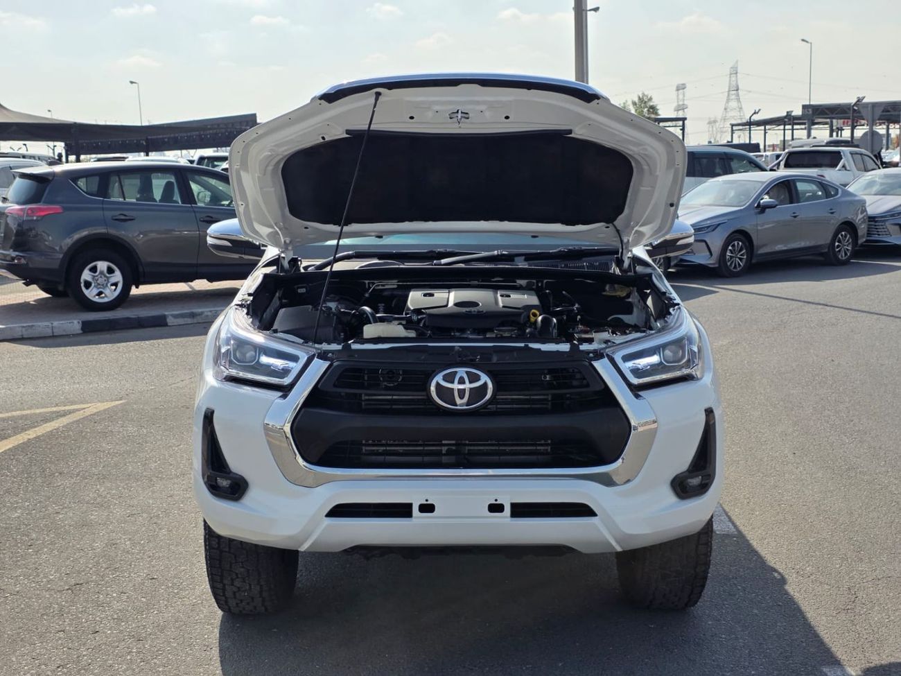 تويوتا هيلوكس diesel right hand drive 2.8 liter only