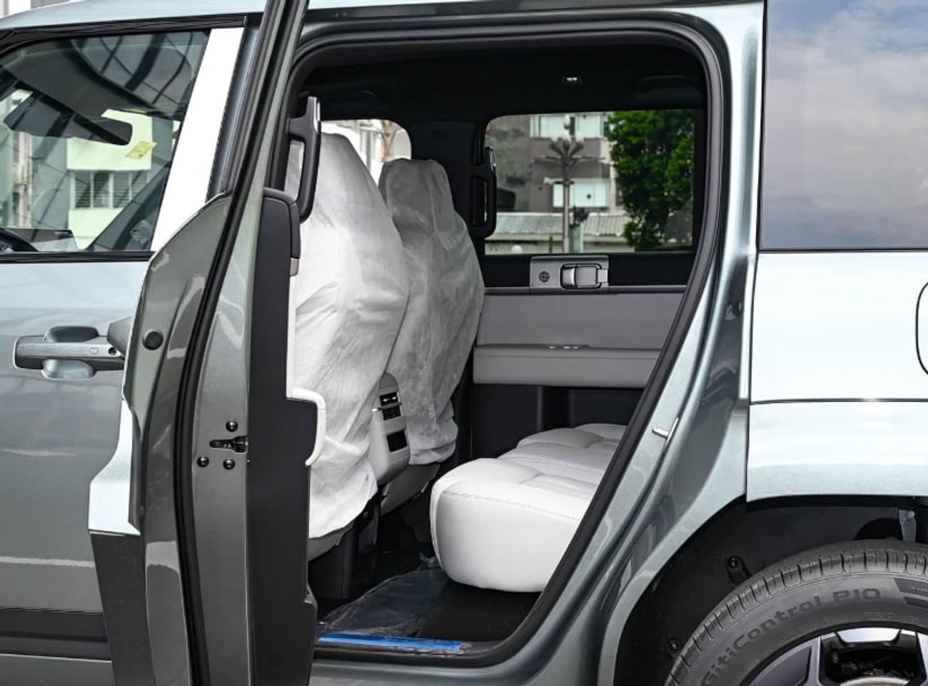 بي واي دي ليوبارد تيتانيوم 7 Ultra