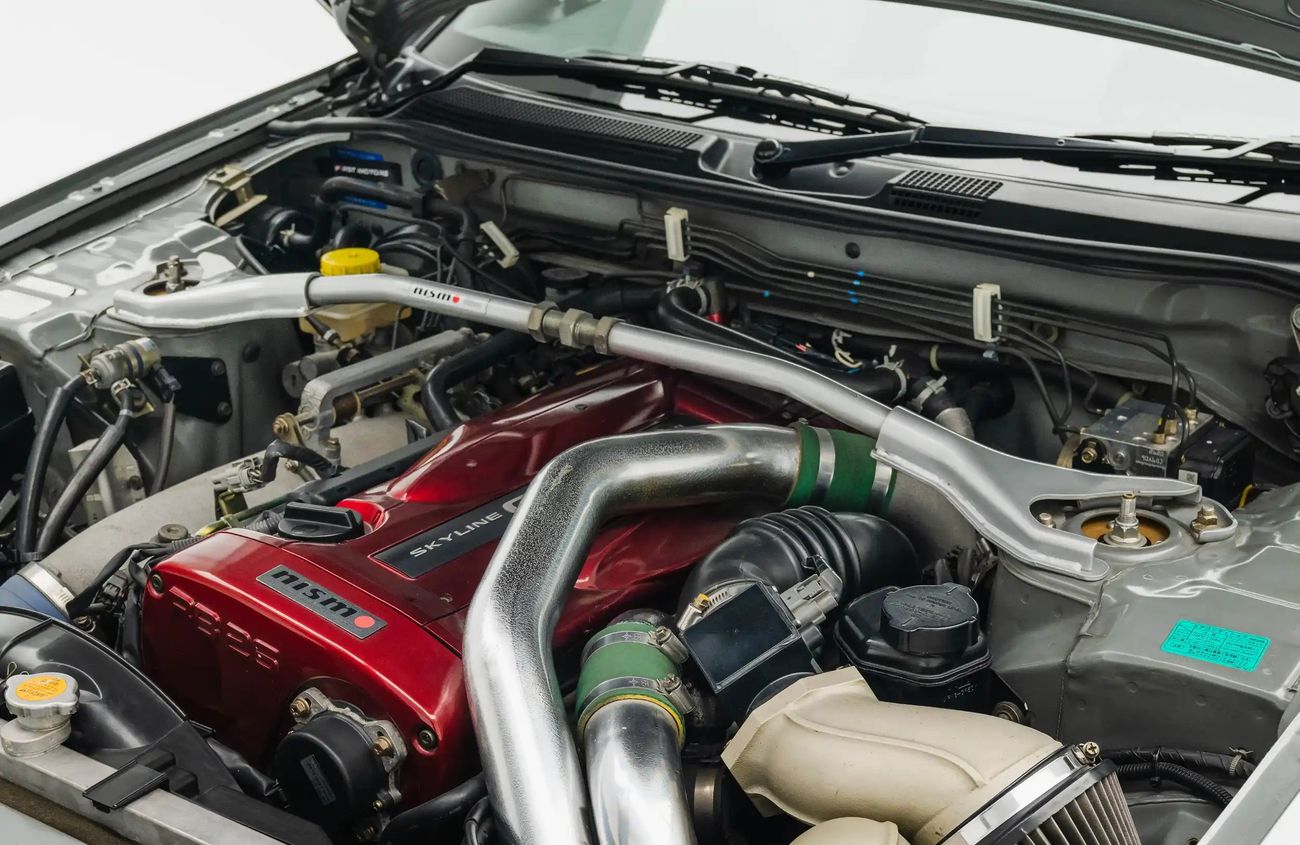 نيسان سكايلاين 2.6L I-6 Turbocharged Engine