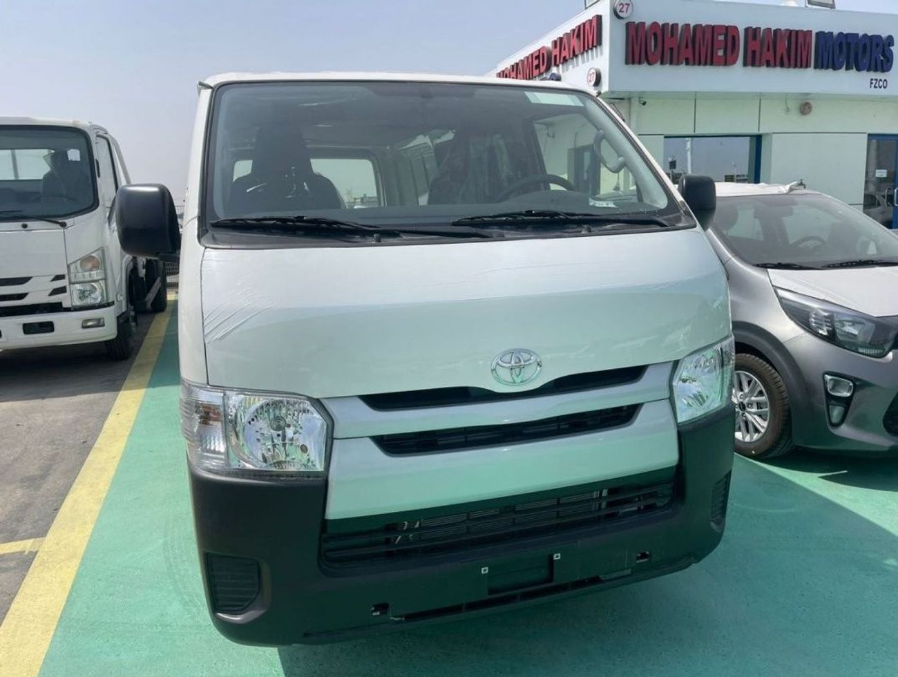 تويوتا هاياس NEW 2023 Toyota Hiace 2.5L Diesel Cargo manual Zero KM