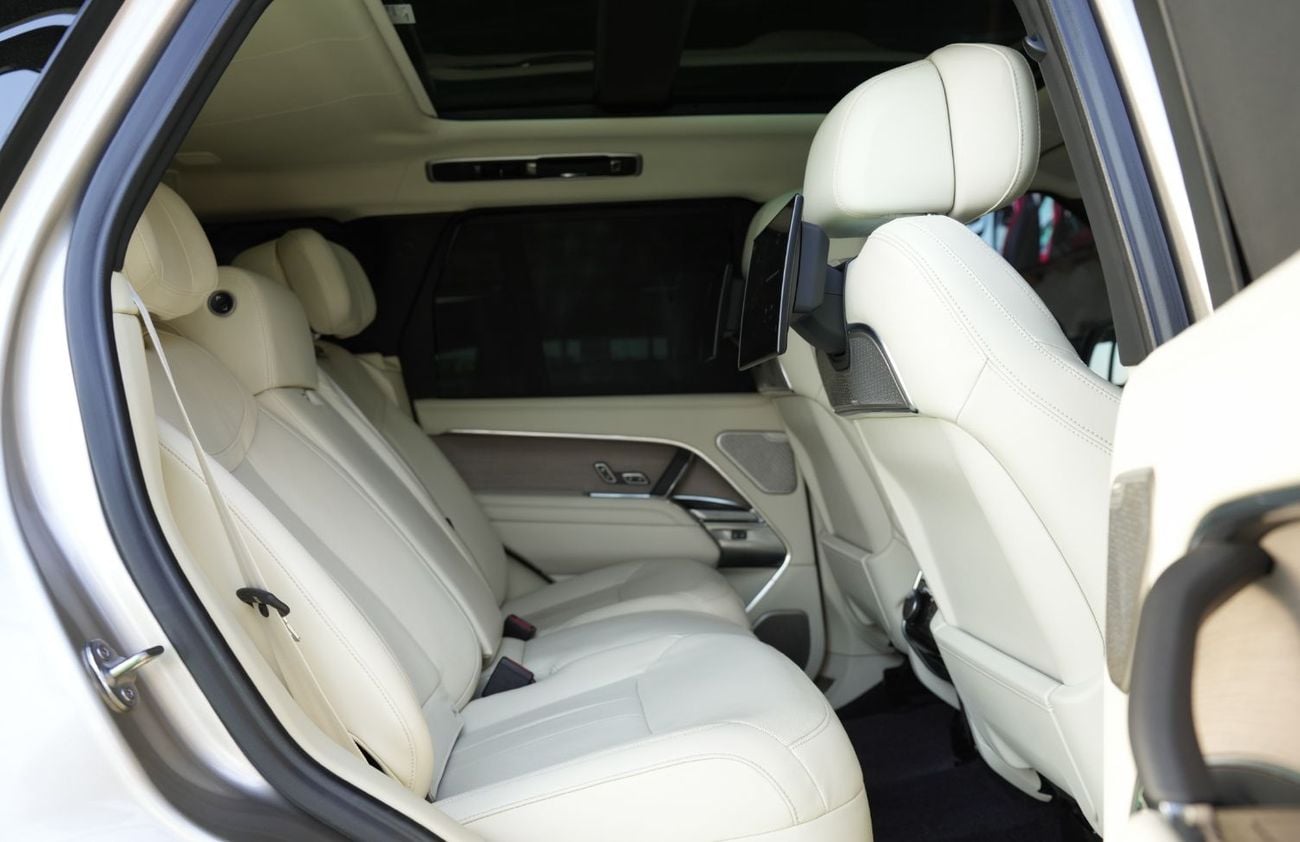 Land Rover Range Rover FIRST EDITION P530 (Batumi Gold)
