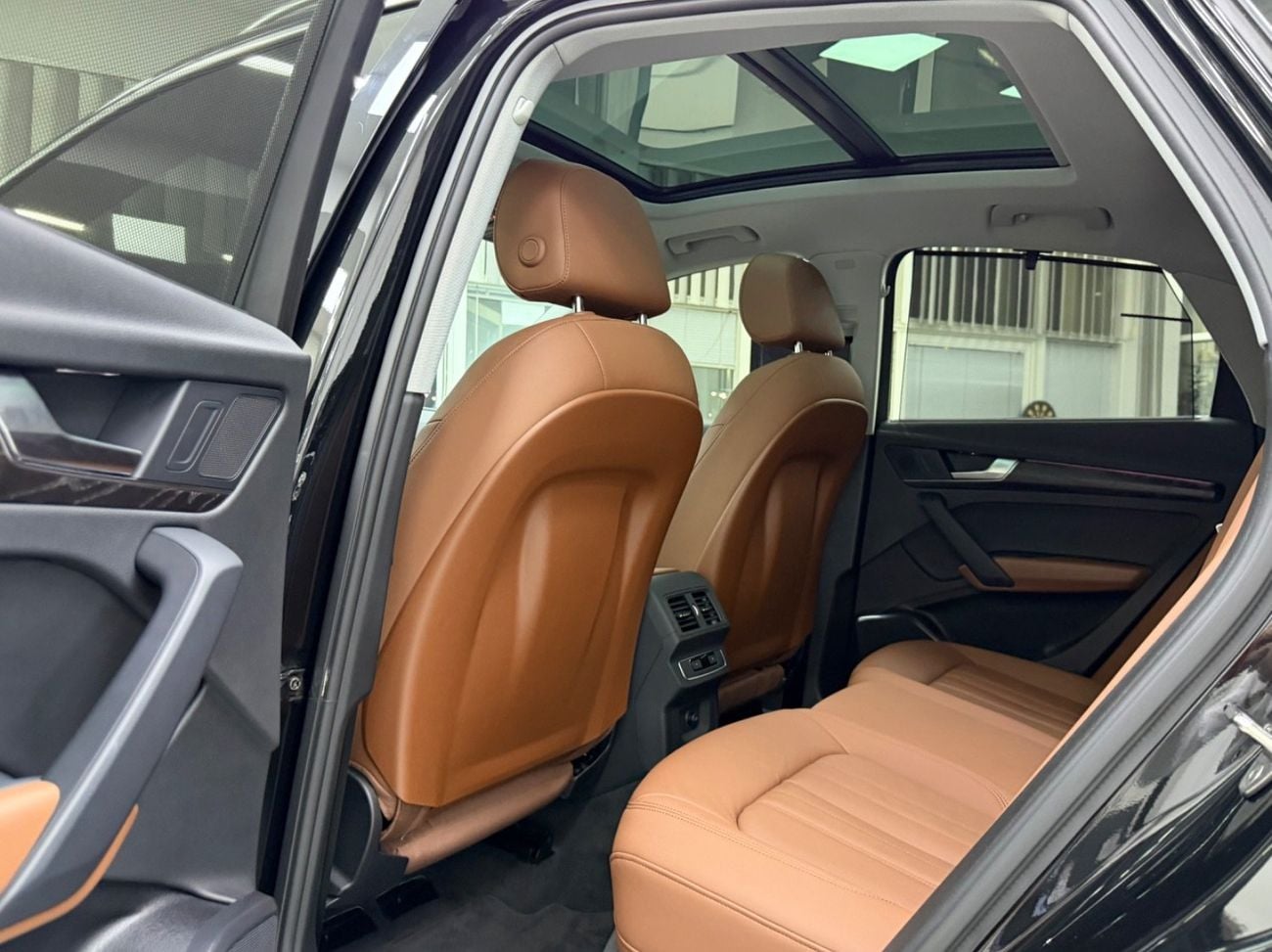 أودي Q5 45 TFSI Quattro Sport 2.0L