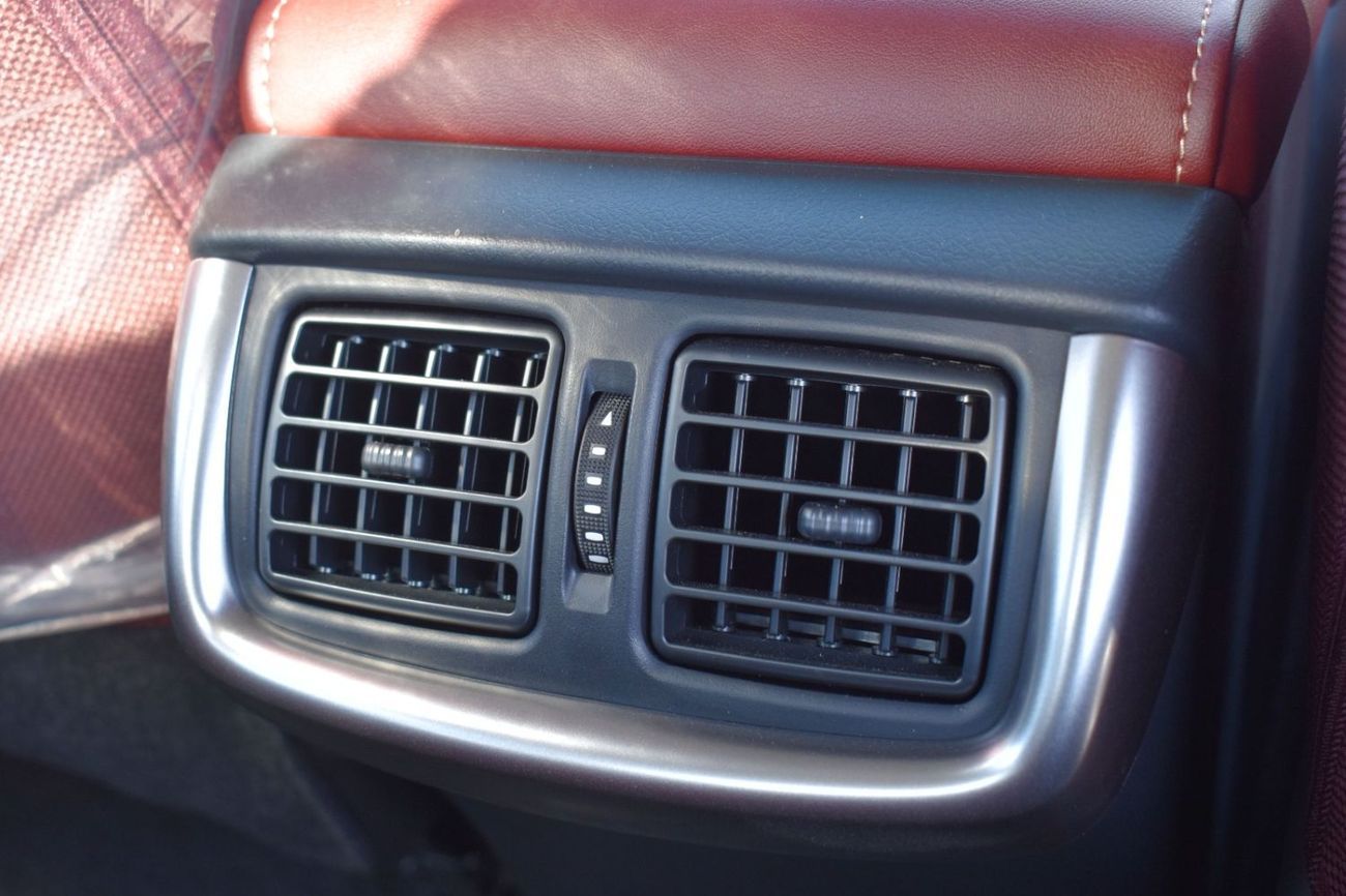 تويوتا هيلوكس TOYOTA HILUX 4.0 SR5 BLACK 2025