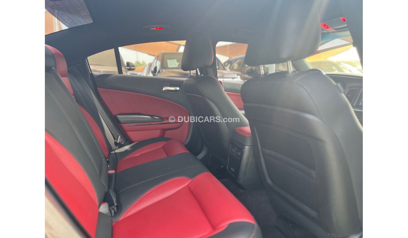 Dodge Challenger Dodge Charger SXT+ /2018 / USA